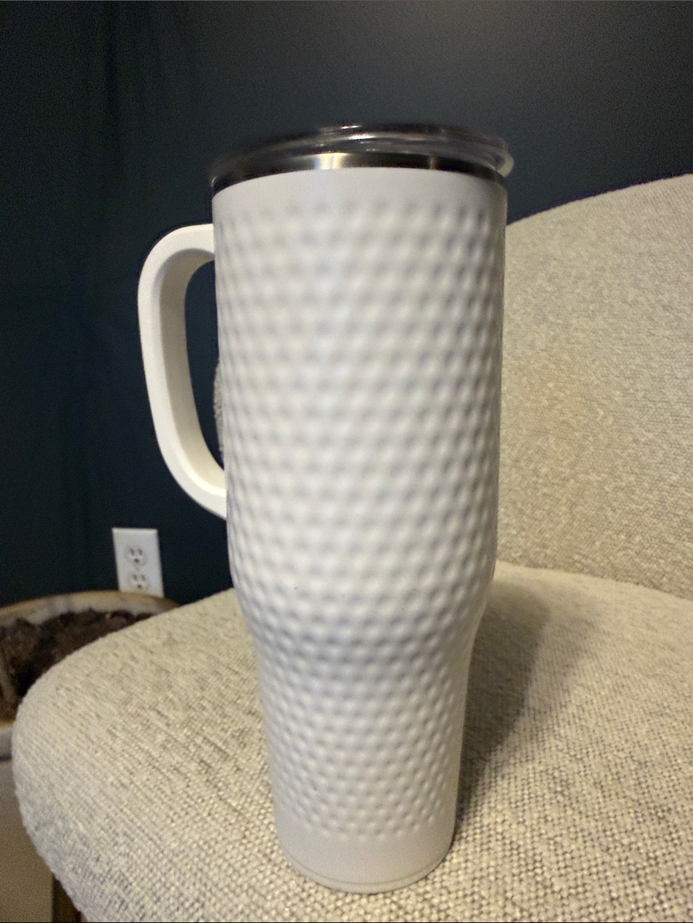 Swig Life White Golf Textured Tumbler with Handle, 40oz, no straw - Picture 2 of 3